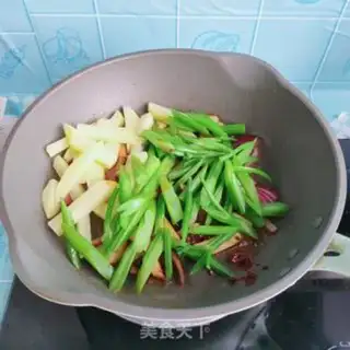 Make Celery spicy shrimp step 14