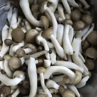 Make The greens make the mushrooms step 0