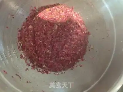 Make Rose, black pineapple step 1