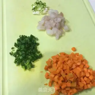 Make Egg shrimp fried rice step 2