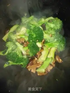 Make Scrambled mushrooms step 8