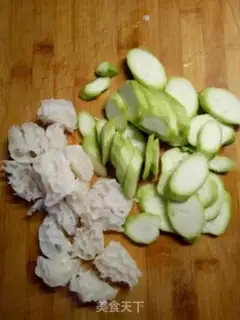 Make Dry melon soup step 1