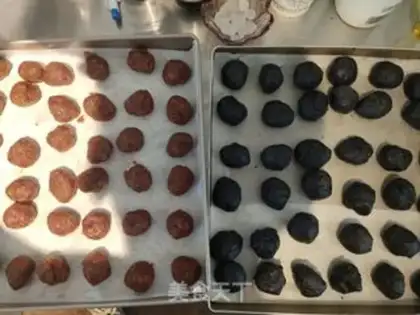 Make Rose, black pineapple step 11