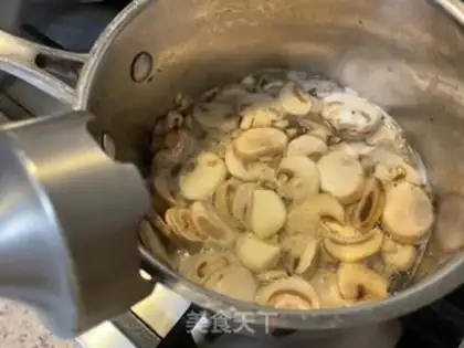 Make Fungus juice pork step 5