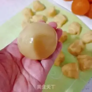 Make pineapple mooncake step 6