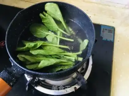 Make Pyramid gravy step 1