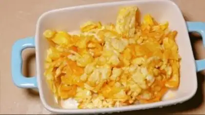 Make Garlic fried eggs step 6