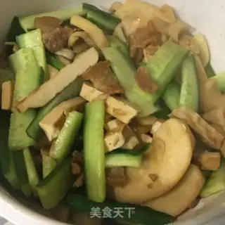 Make Five flowers, cucumber apricot step 5