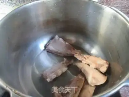 Make Lamb chop carrot soup step 1