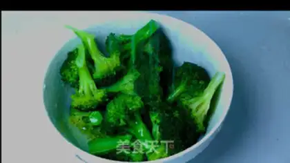 Make Garlic broccoli step 3