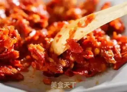 Make Guizhou chili chicken step 1