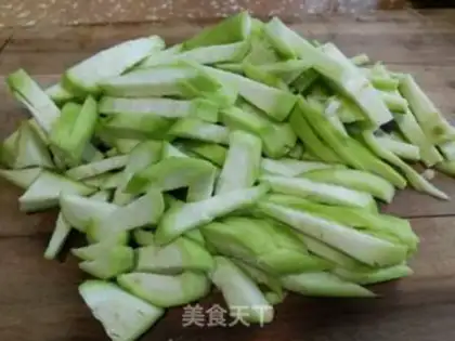 Make Shrimp melon soup step 1