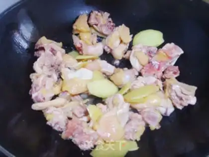 Make Guizhou chili chicken step 2