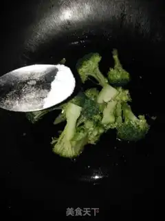 Make Shrimp fried broccoli step 3