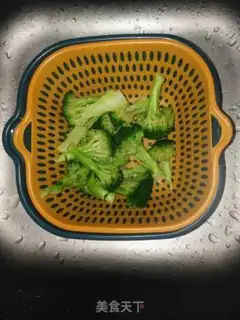 Make Shrimp fried broccoli step 4