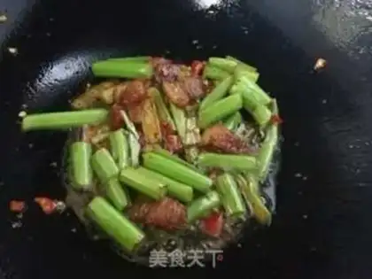 Make A melon-bread soup step 2