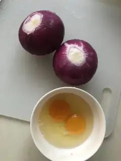 Make Onion fried eggs step 0