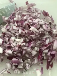 Make Onion fried eggs step 1
