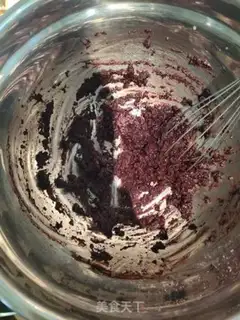 Make Red velvet cream cake rolls step 3