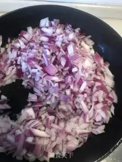Make Onion fried eggs step 2