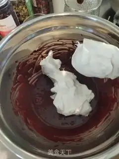 Make Red velvet cream cake rolls step 8
