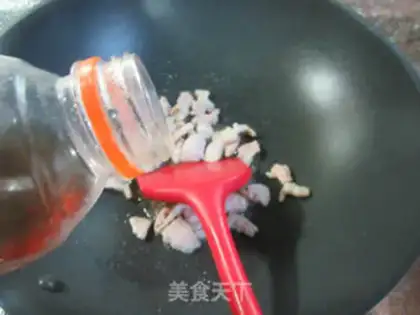 Make An onion with a chicken heart step 3
