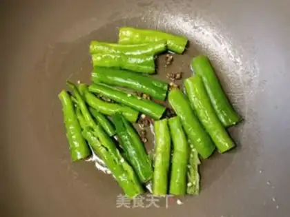 Make Garlic spicy pepper step 3