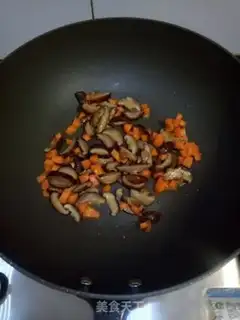 Make Pumpy soup for mushrooms step 1