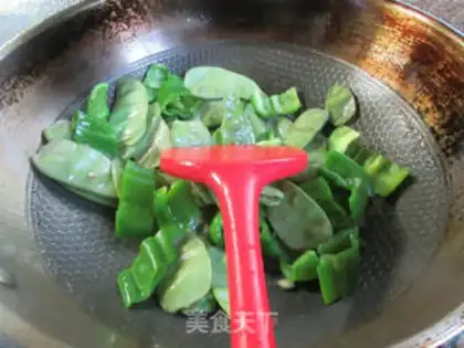 Make Wrinkled peppers and lentils step 5