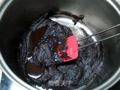 Make Blueberry mooncake step 4