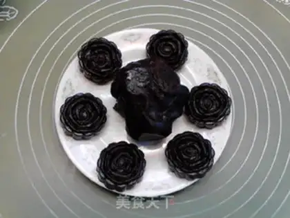 Make Blueberry mooncake step 7