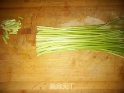 Make Hands tore garlic step 0