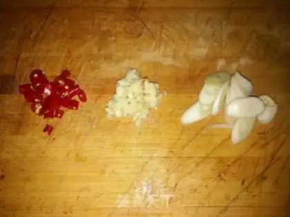 Make Hands tore garlic step 4