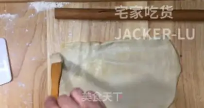 Make Squeeze meat mooncake step 19