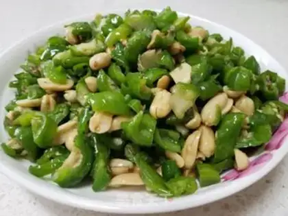 Make Pie pepper and peanut rice step 4