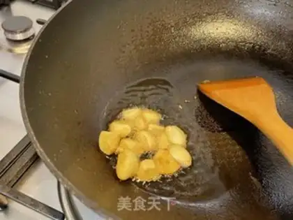 Make Sour soup and flowers step 0