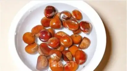 Make Homemade sugared chestnuts step 1