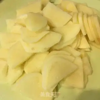 Make Five bouquets with potatoes step 0