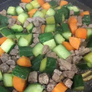 Make Beef pelt, double-coloured step 6
