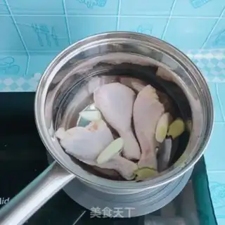 Make White chicken legs step 1