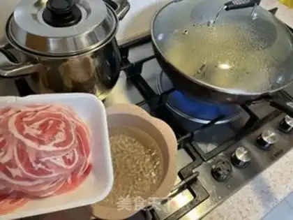 Make Sour soup and flowers step 3