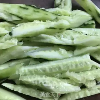 Make Garlic cucumber step 2