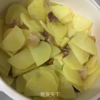 Make Five bouquets with potatoes step 8