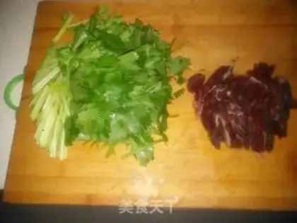 Make Celery beef step 0
