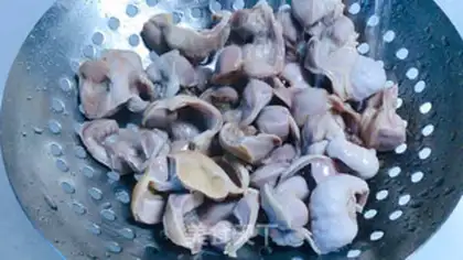 Make Spicy chicken step 1