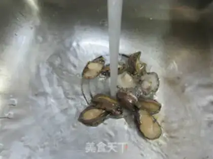 Make Wrinkled pepper fried abalone step 3