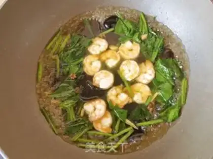 Make Shrimp noodles step 9