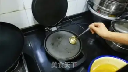 Make Toast fried eggs step 3