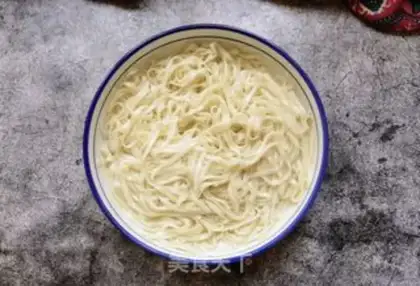 Make Shrimp noodles step 14