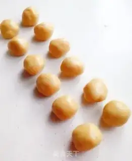 Make Green Bean Mooncake step 2